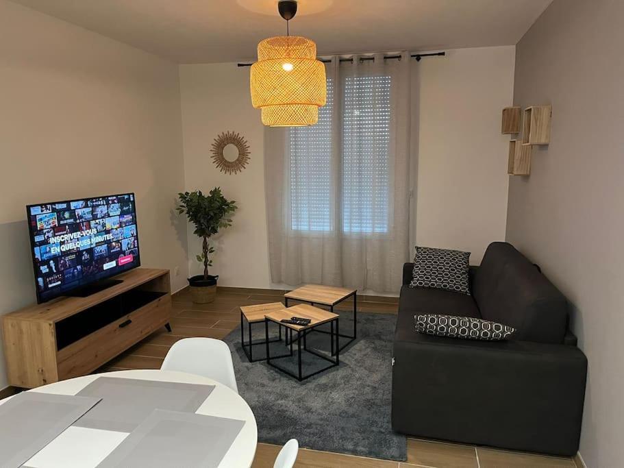 Le 102 De La Gare: Appartement Neuf Et Climatise Châlons-en-Champagne Exterior foto