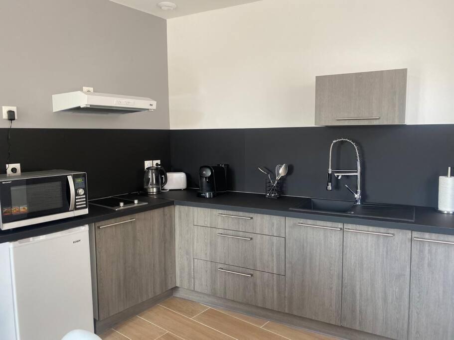 Le 102 De La Gare: Appartement Neuf Et Climatise Châlons-en-Champagne Exterior foto