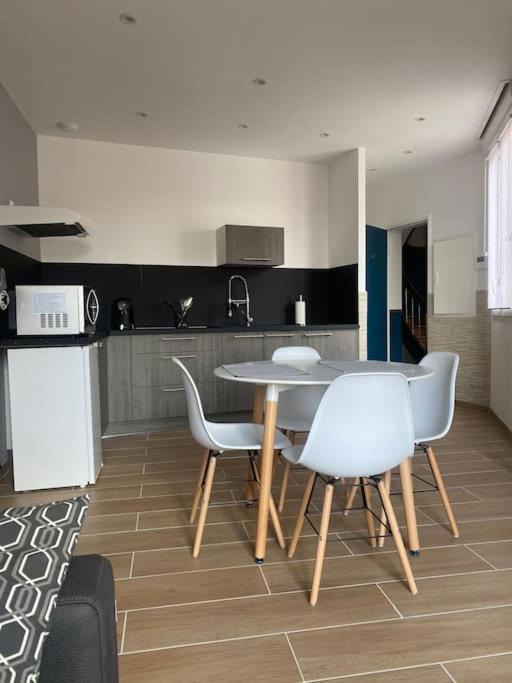 Le 102 De La Gare: Appartement Neuf Et Climatise Châlons-en-Champagne Exterior foto